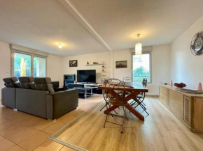 L'appartement Michelet - Parking privé et gratuit - 2km Cité Médiévale